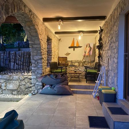 Kuca Za Odmor Baya Villa Stara Baska Bagian luar foto
