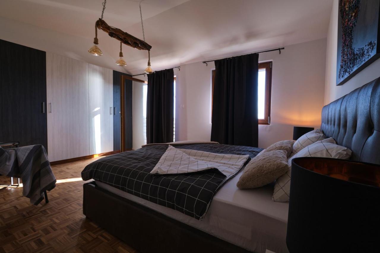 Kuca Za Odmor Baya Villa Stara Baska Bagian luar foto