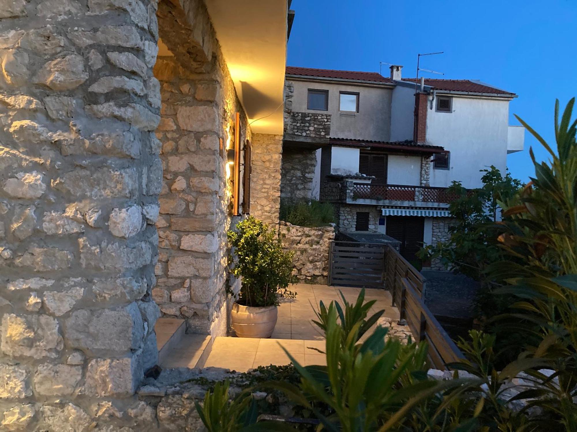 Kuca Za Odmor Baya Villa Stara Baska Bagian luar foto